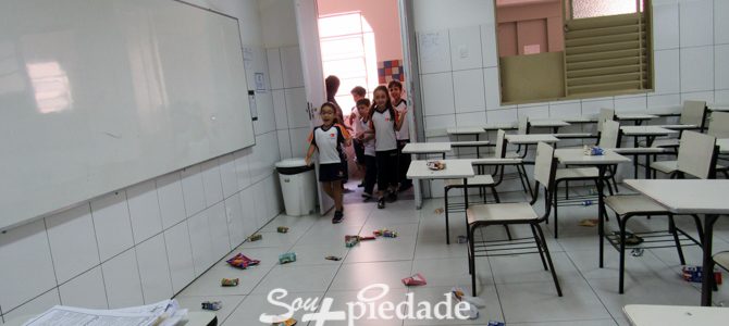 Consumo consciente e ecologia são temas de uma aula diferente. Consumo consciente e ecologia são temas de uma aula diferente.