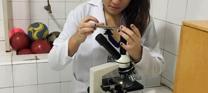 Microscópios, lupas e muitas descobertas Microscópios, lupas e muitas descobertas