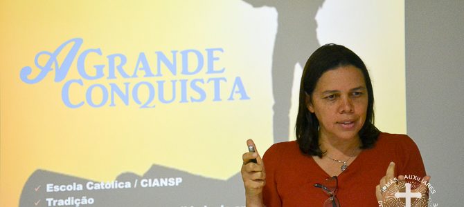 “Vigiai sobre vós mesmos!”. Leia a entrevista com Madre Teresa Cristina Leite “Vigiai sobre vós mesmos!”. Leia a entrevista com Madre Teresa Cristina Leite