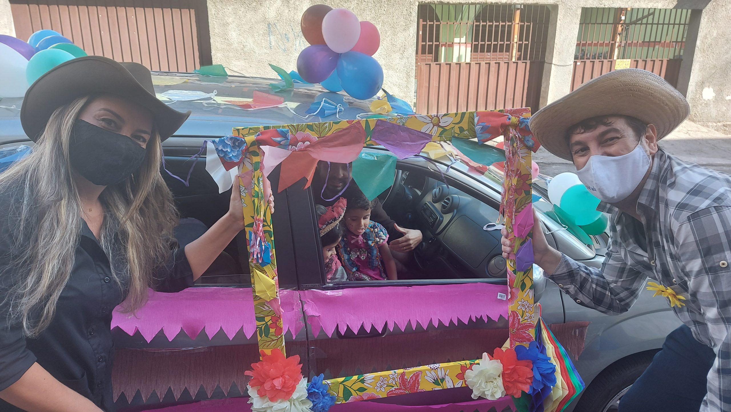 Drive-Thru Junino Solidário: sucesso absoluto! Drive-Thru Junino Solidário: sucesso absoluto!