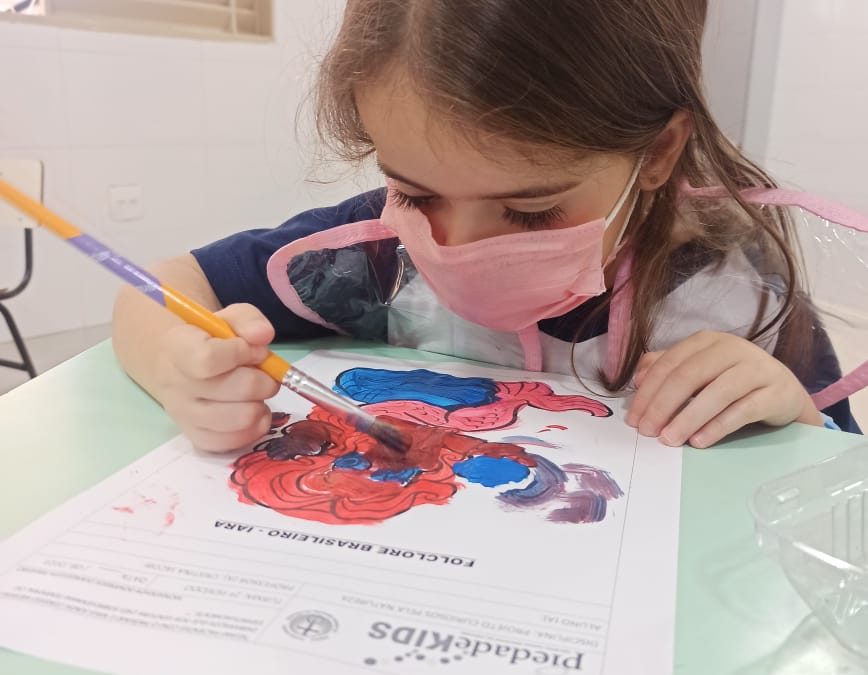 Curupira e Iara “invadem” aulas do Piedade Kids!
