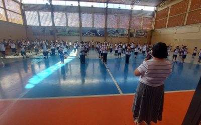 Estudantes atendem ao chamado do Papa Francisco e protagonizam “5 minutos pela paz”