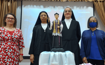 Colégio Piedade apresenta imagem do Servo de Deus Monsenhor Domingos ao celebrar os 131 anos da Congregação das Irmãs Auxiliares de Nossa Senhora da Piedade