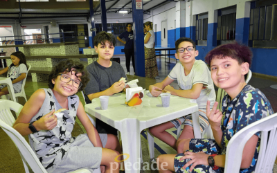 Diversão e momentos especiais no acampadentro