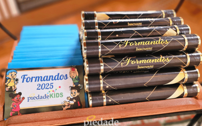 Celebrando a formatura do 2º período! 🎓✨