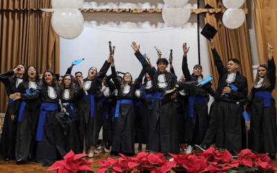 Honrando uma conquista única! 🎓✨